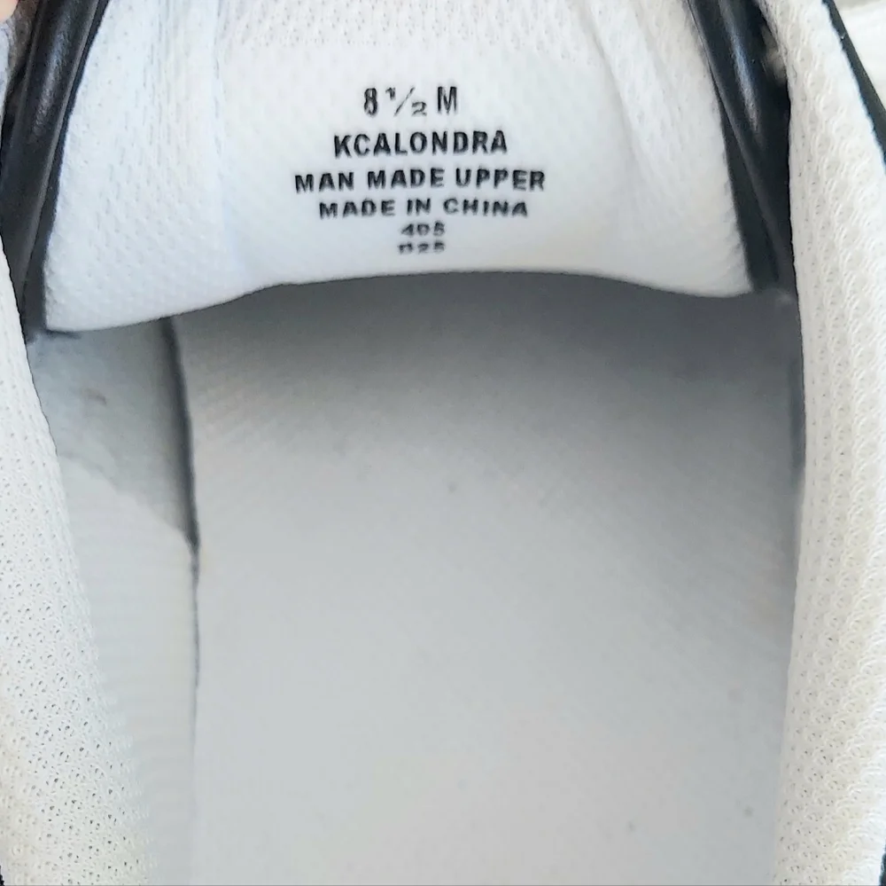 Calvin Klein Women's Calondra Black & White Platform Low Top Sneakers Y2K Chunky